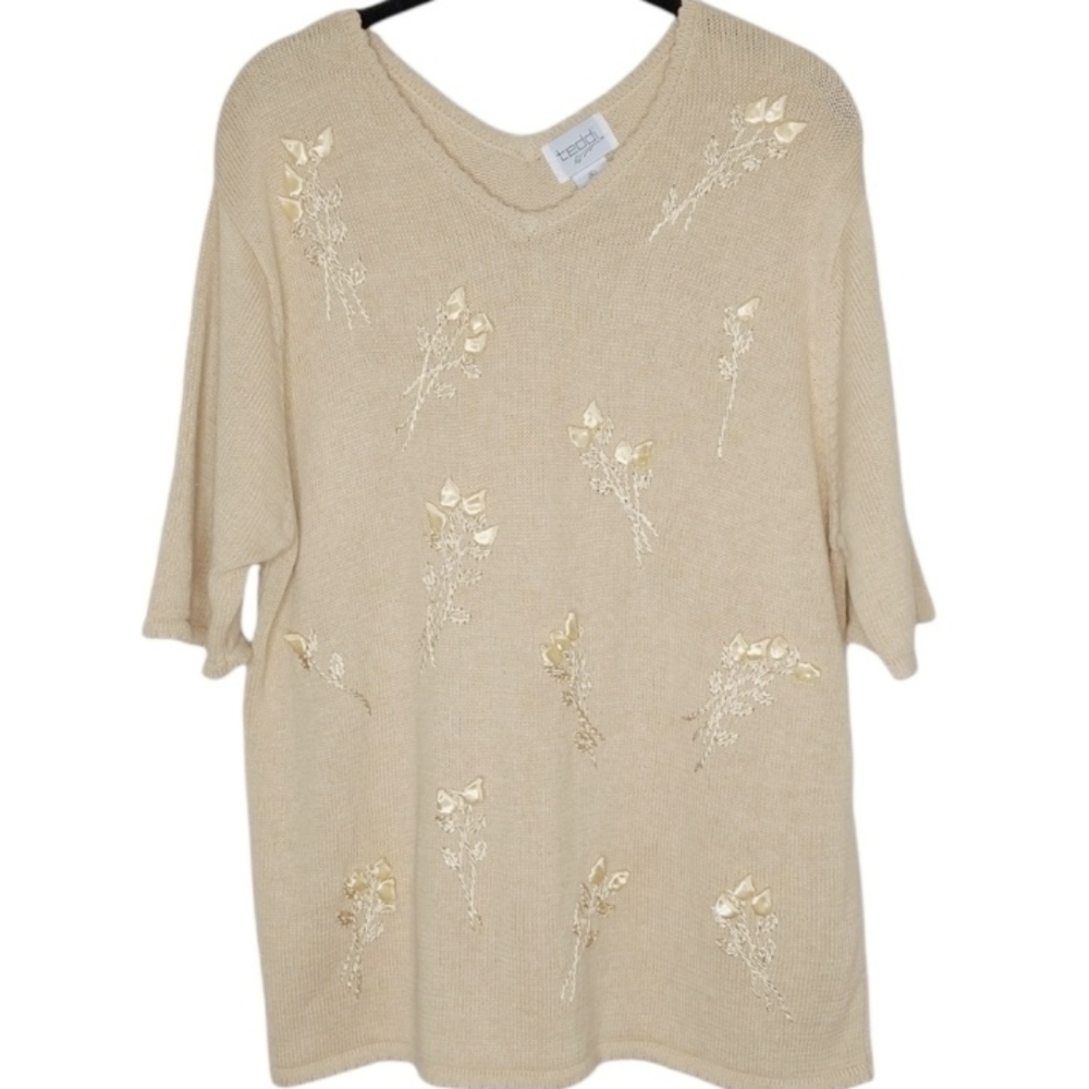 VTG Teddi Women XL Buttery Yellow Ribbon Rose Embellish Soft Girl Spring Sweater